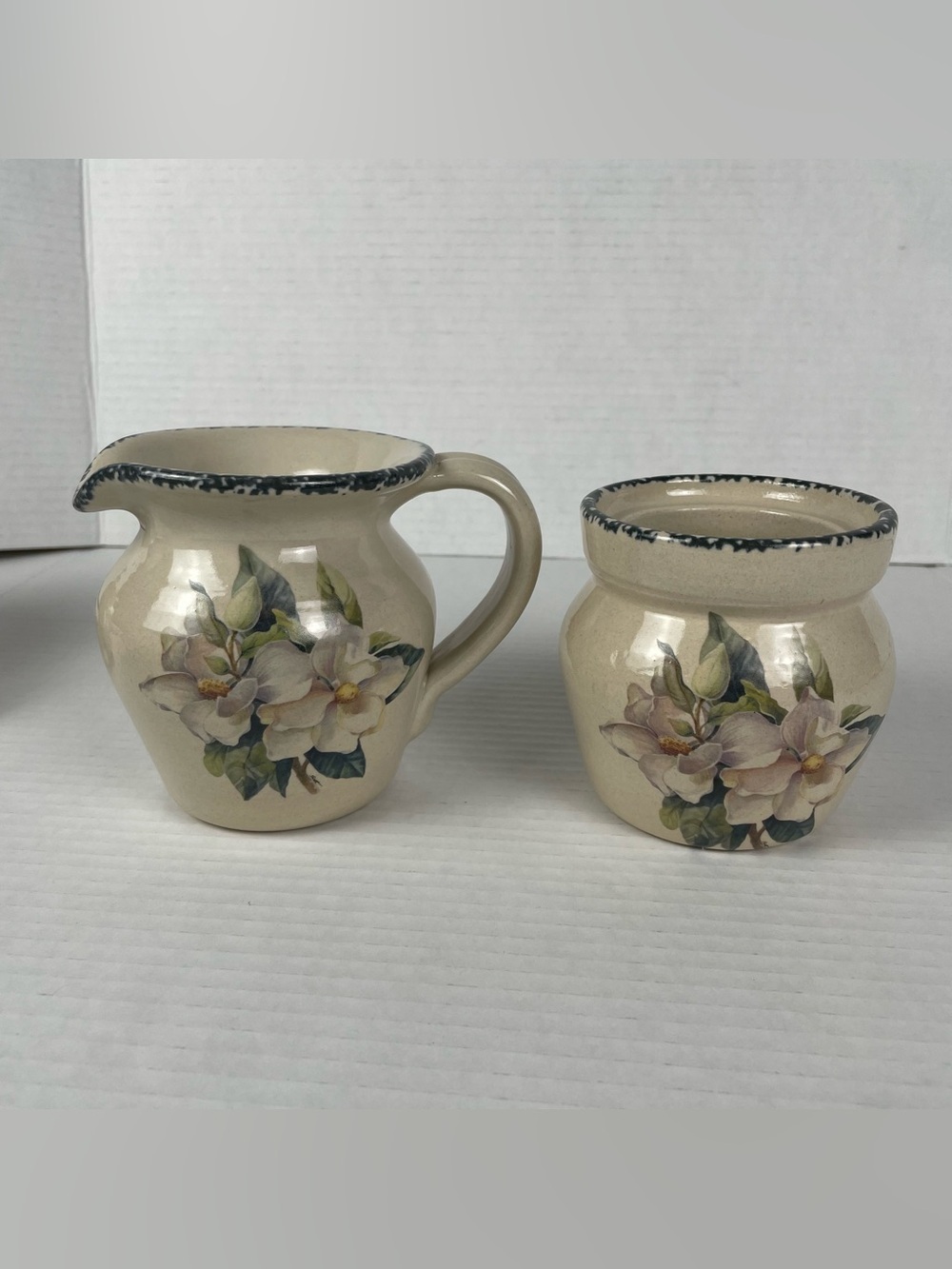 Vintage Home & Garden Party Stoneware Magnolia 4pc Set Cups Cream Sugar Canister - Picture 6 of 16